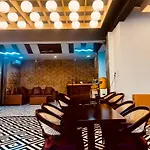 La Riviera Suites